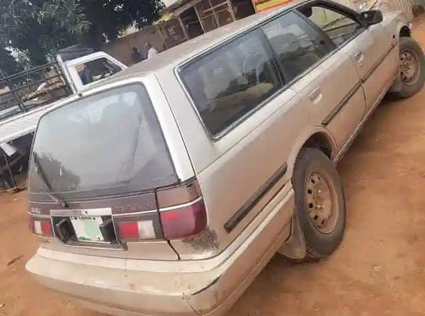 A picture of Toyota Camry old model automatic transmission first body untouched engine