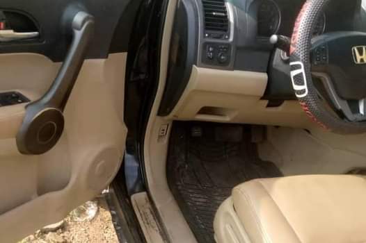 A picture of Used Black Honda CRV 2009.