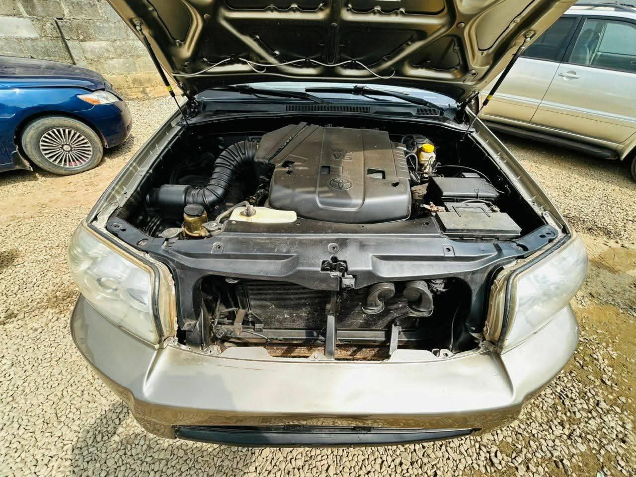 A picture of 2006 Toyota 4runner