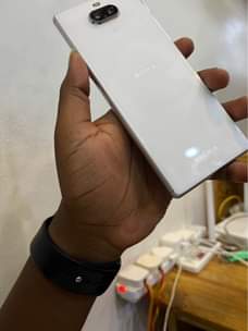 A picture of SONY XPERIA 8 SOV42