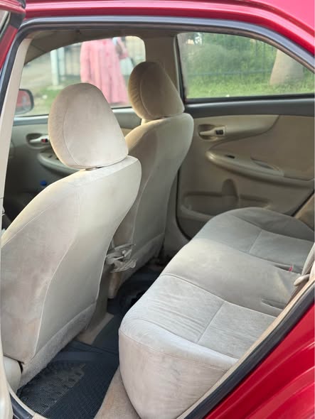 A picture of TOYOTA COROLLA 2010