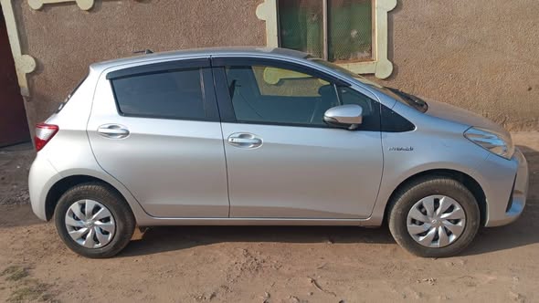 A picture of Vitz for sale 0748428804