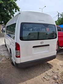 A picture of 2015 toyota hiace high roof Almost brand new 