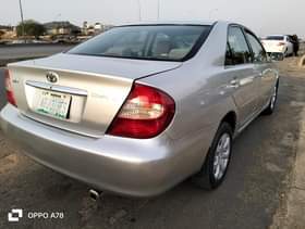 A picture of Very neat 04 Toyota Camry big daddy Untempered 4 plugs