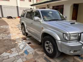 A picture of HILUX SURF SSR 17M GOBA DSM
