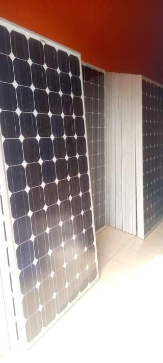 A picture of 200w Canadian Used Mono Panel