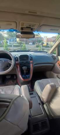 A picture of Lexus Rx300 2005 Model