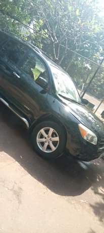 A picture of Clean 2007 Toyota RAV4 everything working perfectly Air condition gear