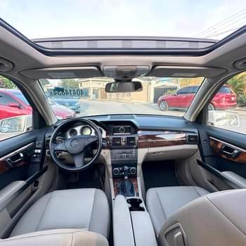 A picture of GLK350 2010 VERY CLEAN PRICE 17 5M slightly negotiable STILL