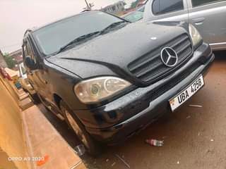 A picture of Mercedes Benz ML Petrol