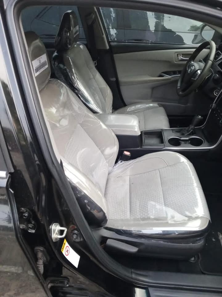 A picture of Toyota camry 202014 2015