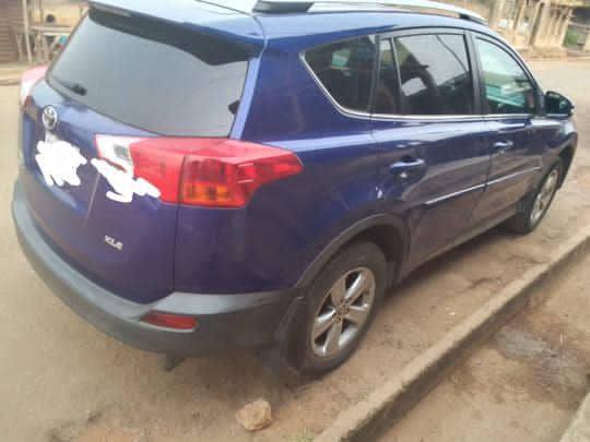 A picture of Toyota Rav4 2015