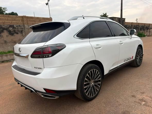 A picture of NO SINGLE COMPLAIN REGISTERED LEXUS RX 350 2011 FULL OPTIONS