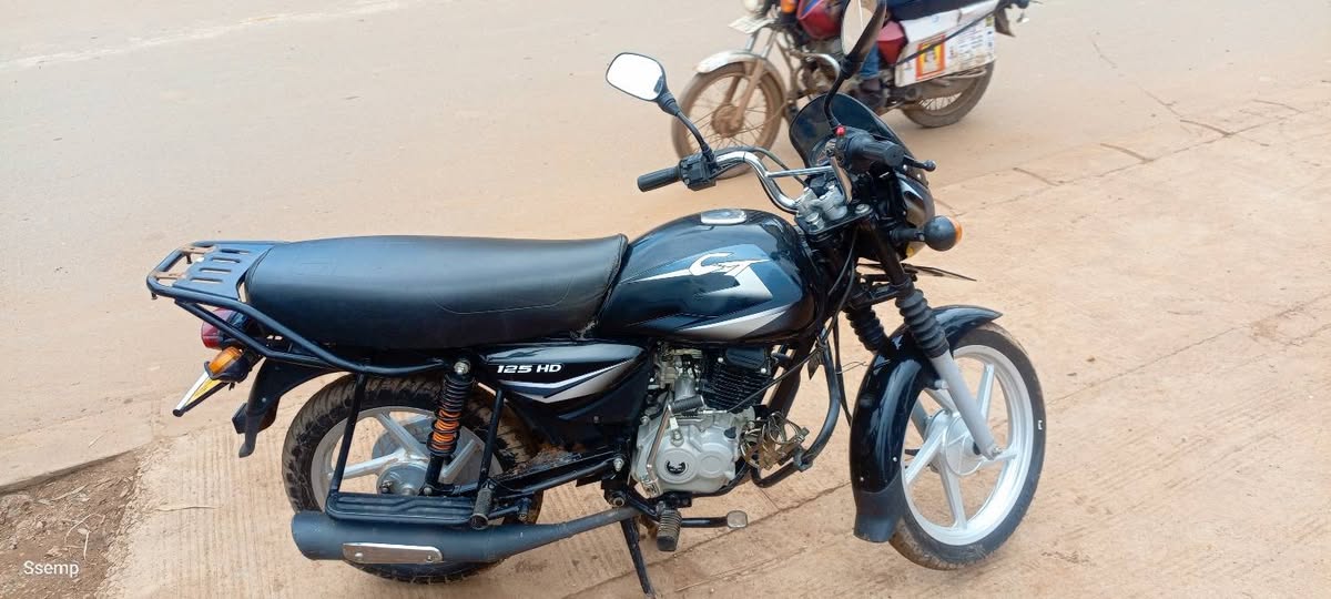 A picture of Motorcycle 3 9m