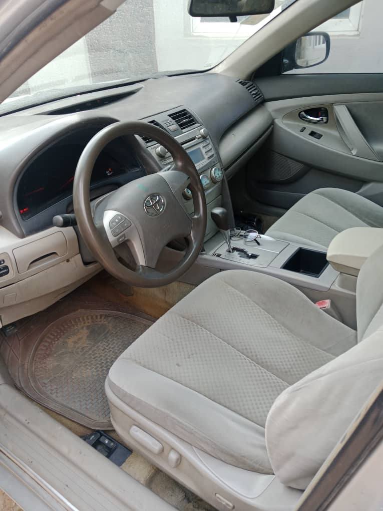 A picture of Toyota Camry 08 toks standard untouched engine and gear ac