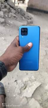 A picture of samsung galaxy a12 ram4 storage 64