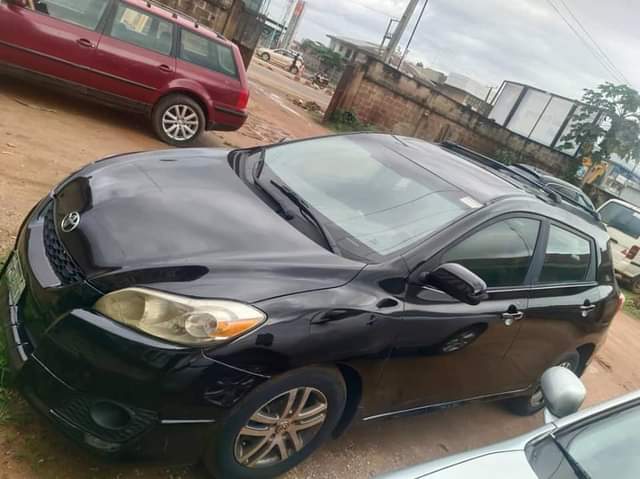 A picture of DISTRESSED SALES Toyota matrix 09model Tokunbo Standard First owner First