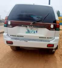 A picture of Mistubishi Montero 2000model First body Last is 2 6m