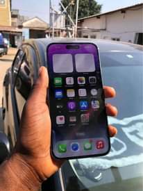 A picture of iPhone 14Pro ipo clean Sana Betri 92 0750639678
