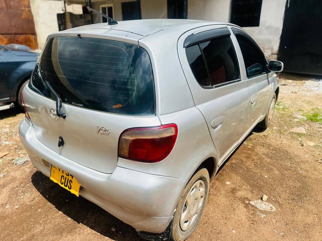 A picture of Toyota vitzs