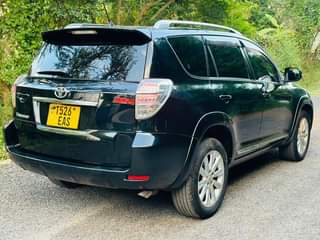A picture of TOYOTA VUNGARD