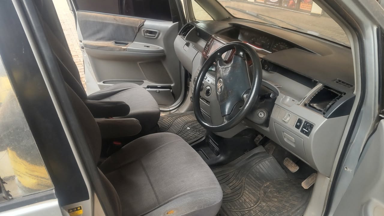 A picture of Toyota Noah