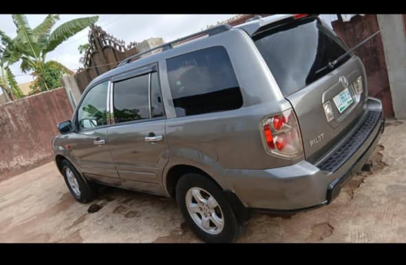A picture of 2007 Honda Pilot model