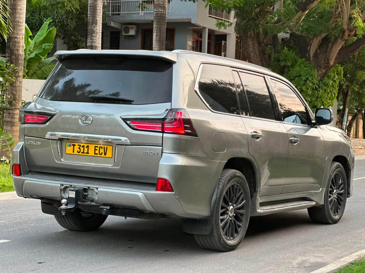 A picture of TOYOTA LEXUS 450d ECV PRICE 255M 0765242424 Call WhatsApp INSTAGRAM