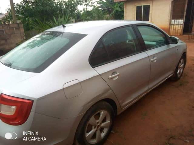 A picture of 2014 Volkswagen Skoda rapid 100000