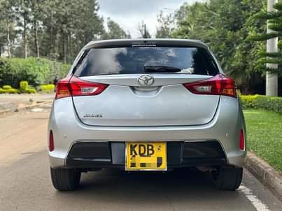 toyota auris