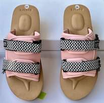 A picture of SANDLE ZA KIUME