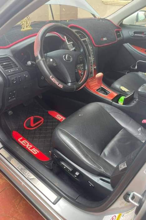A picture of Lexus ES 350