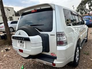 A picture of Mitshubishi Pajero model 2011 98M 0705176582