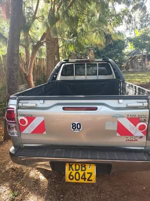 A picture of TOYOTA HILUX SINGLE CAB