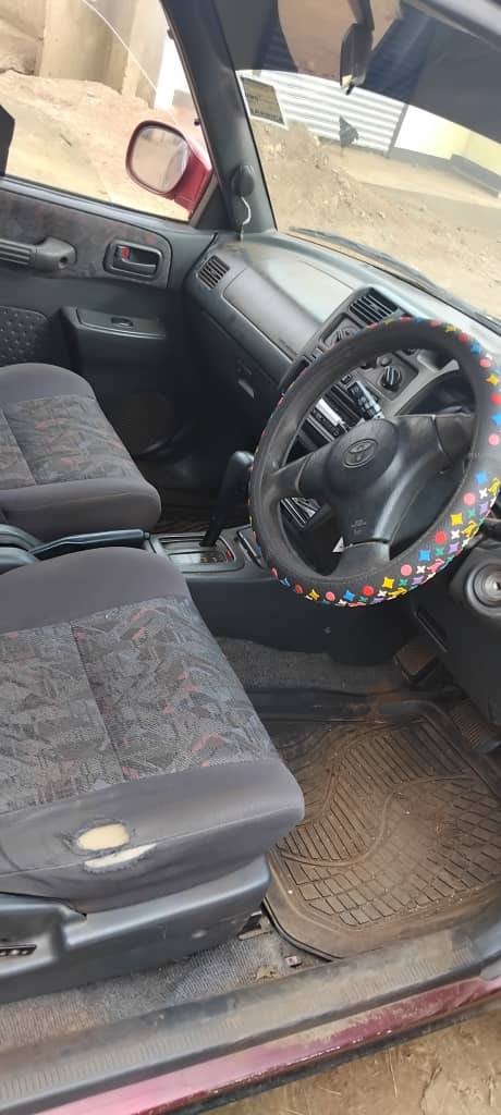A picture of TOYOTA RAV4 SHORT CHASIS
