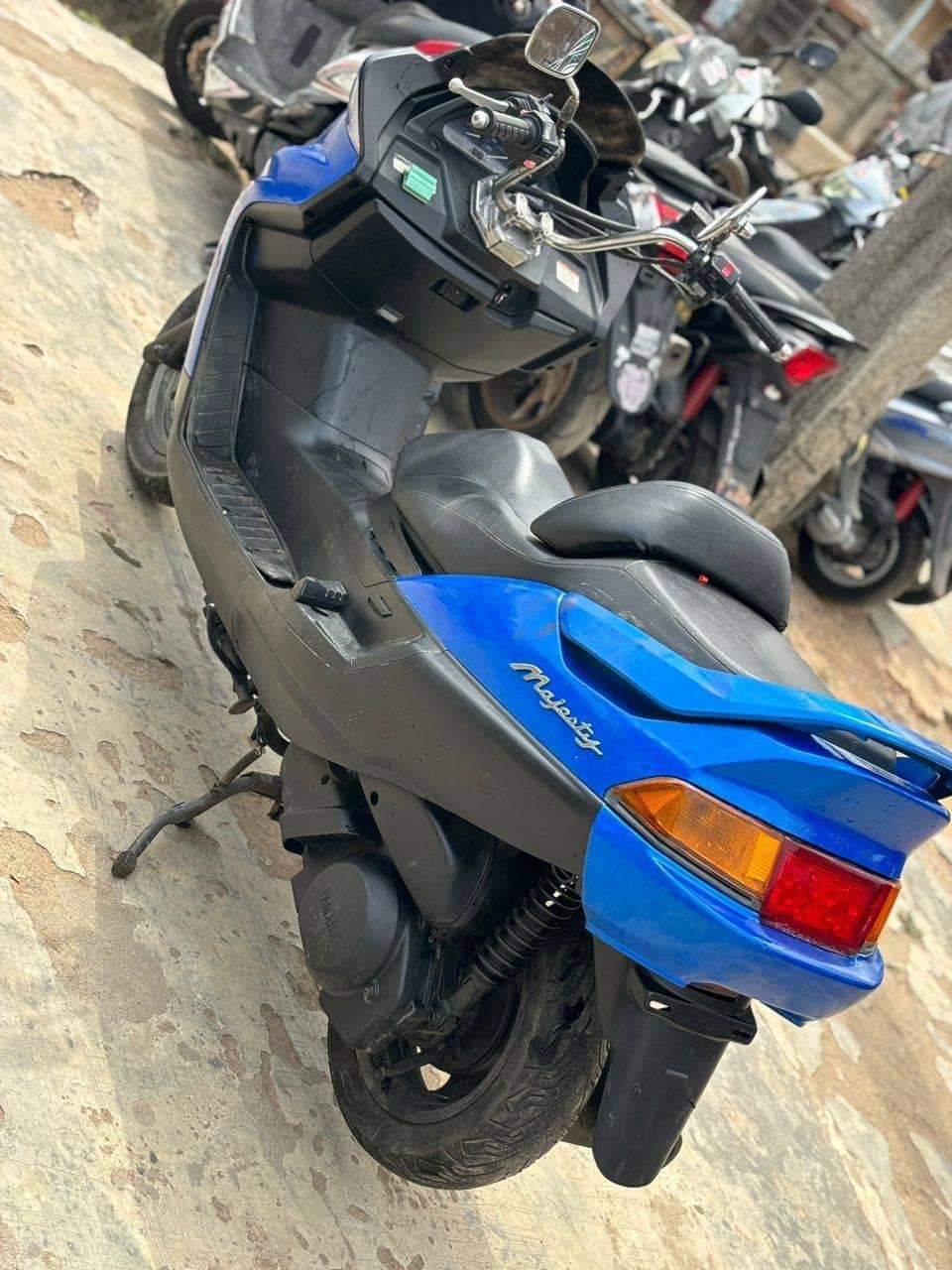 A picture of Yamaha majestic