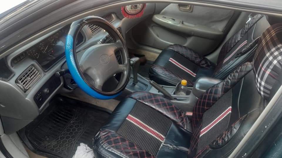 A picture of Toyota camry drop light