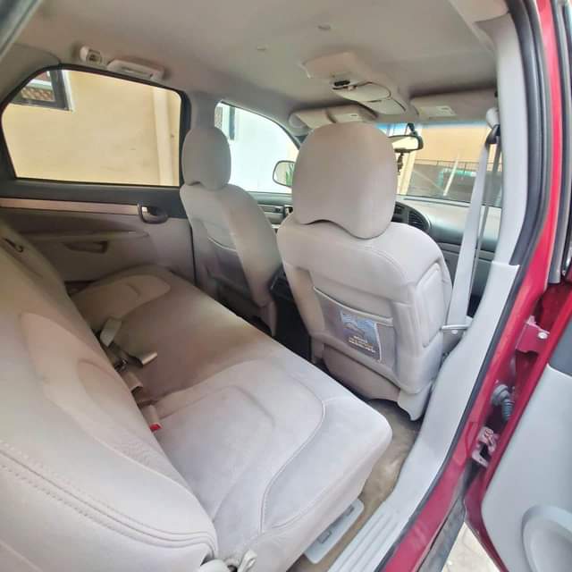 A picture of Buick rendezvous 2006 model