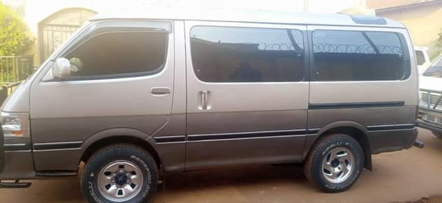 A picture of Toyota Supercustom 18m negotiable Contact 0757086847 0788329611