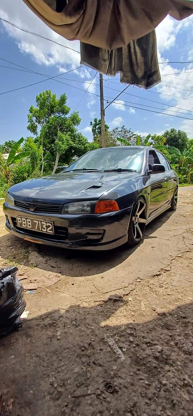 mitsubishi lancer