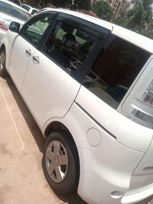 A picture of Toyota sienta
