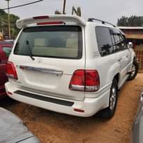 A picture of V8 2000 40M