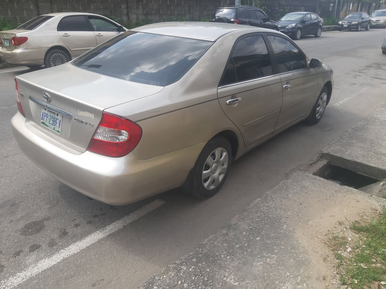 A picture of CAMRY 05