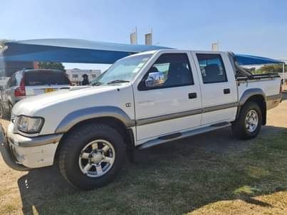 isuzu kb300