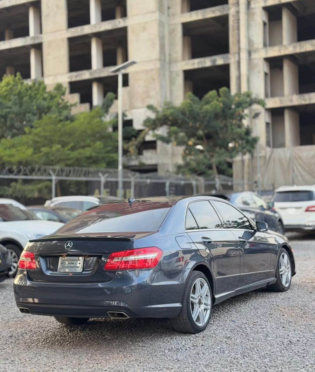 A picture of Mercedes E350 2011 Direct Belgium