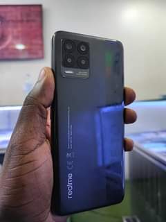 A picture of REALME 8