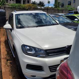 A picture of TOUAREG 2012 73M