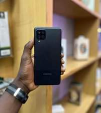 A picture of Samsung a12 O6I2O4IO5O
