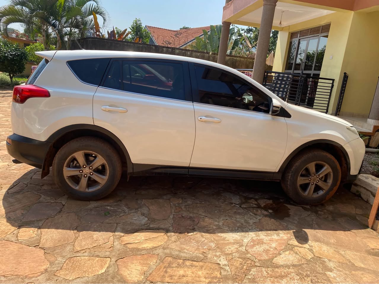 A picture of Rav 4 2013 2.4cc