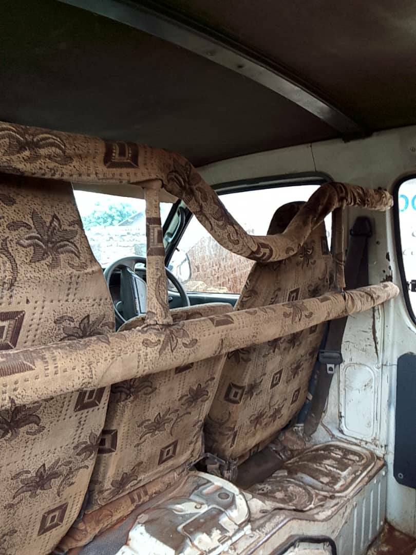 A picture of Toyota hiace Van Taxi
